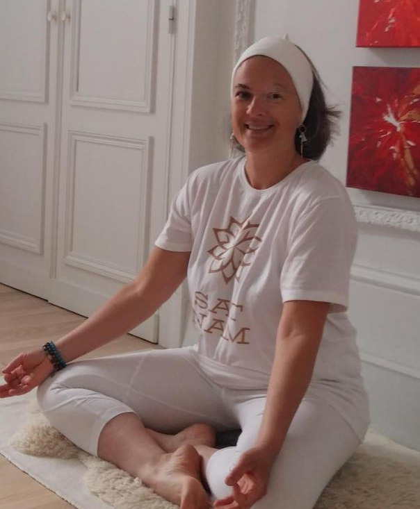Geet Tara professeur de Kundalini Yoga Atelier Ouvre Toi Orléans